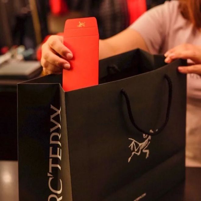 卖断货的户外品牌新春限定里面门道有多深(图18)