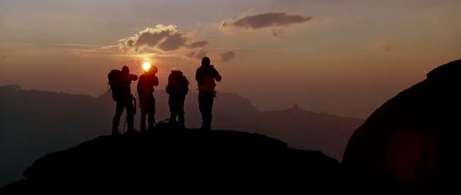 剧组遭辐射、摄影师遇难、导演失聪：电影大师户外玩命史(图13)