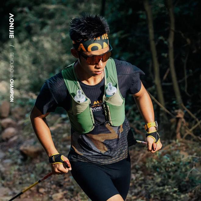 【UTMB联名越野神器】4L轻量化奥尼捷越野包跑步骑行全搞定！马拉松选手都在背！(图7)