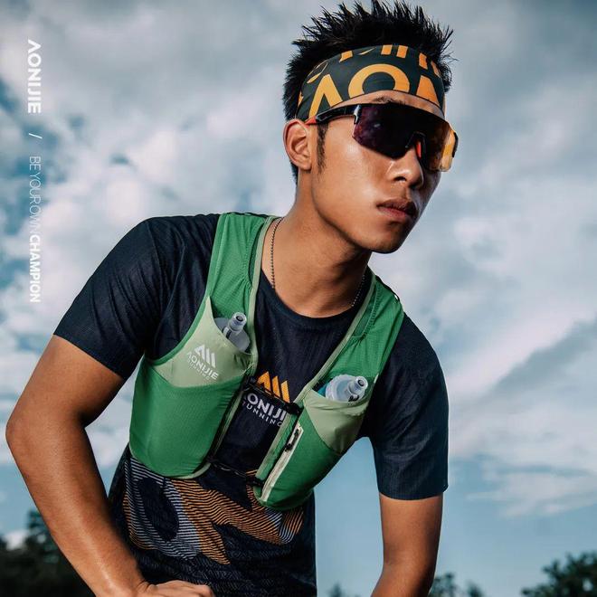 【UTMB联名越野神器】4L轻量化奥尼捷越野包跑步骑行全搞定！马拉松选手都在背！(图8)