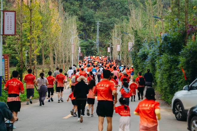 第七届云南省户外运动嘉年华：西畴红日东升和美乡村健康跑成功举办(图2)