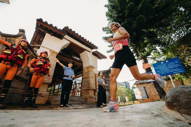 第七届云南省户外运动嘉年华：西畴红日东升和美乡村健康跑成功举办(图4)