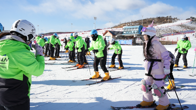 中国·保定（涞源）冰雪户外运动大会系列活动冰雪嘉年华启动(图5)